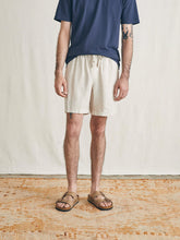 Load image into Gallery viewer, Faherty Men’s Essential Linen Short 6.5”