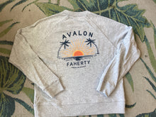 Load image into Gallery viewer, Faherty- Logo Sunwashed crew neck-01