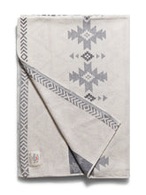 Load image into Gallery viewer, Faherty DGF Adirondack Blanket