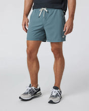 Load image into Gallery viewer, Vuori Men&#39;s Kore Short 7”
