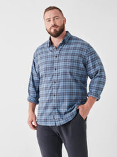 Load image into Gallery viewer, Faherty Men&#39;s Movement Featherweight Twill
