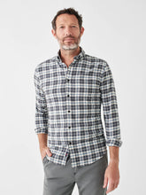 Load image into Gallery viewer, Faherty Men&#39;s Movement Featherweight Twill