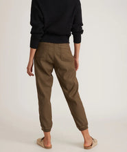 Load image into Gallery viewer, Marine Layer Women&#39;s Luna Drapey Jogger