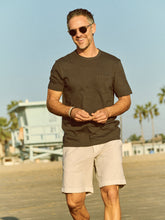 Load image into Gallery viewer, Faherty Men&#39;s Sunwashed Pocket Tee